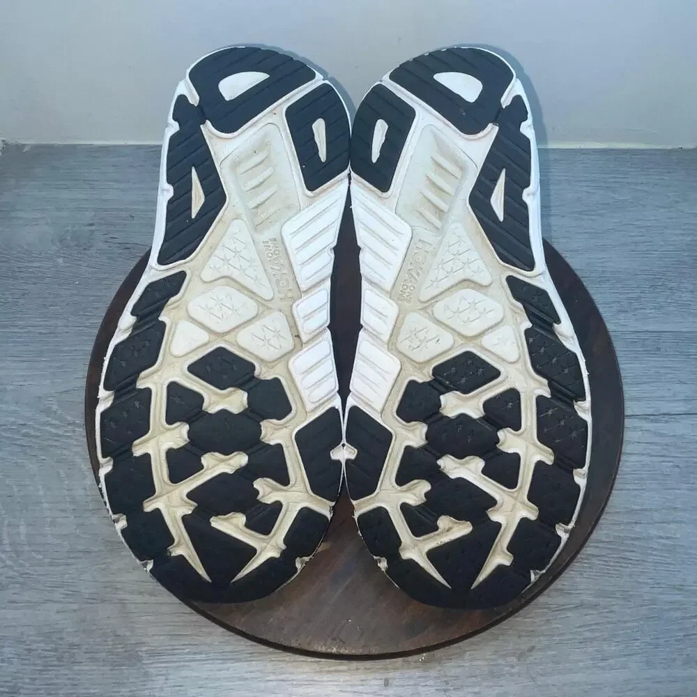 Hoka One One hoka one